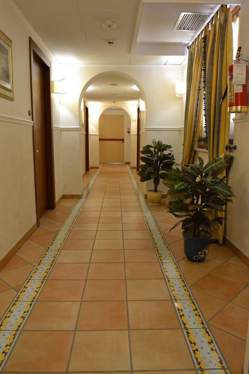Villa Luigi Hotel & Restaurant Nuova Gestione Villa Rosa Di Martinsicuro Exteriér fotografie