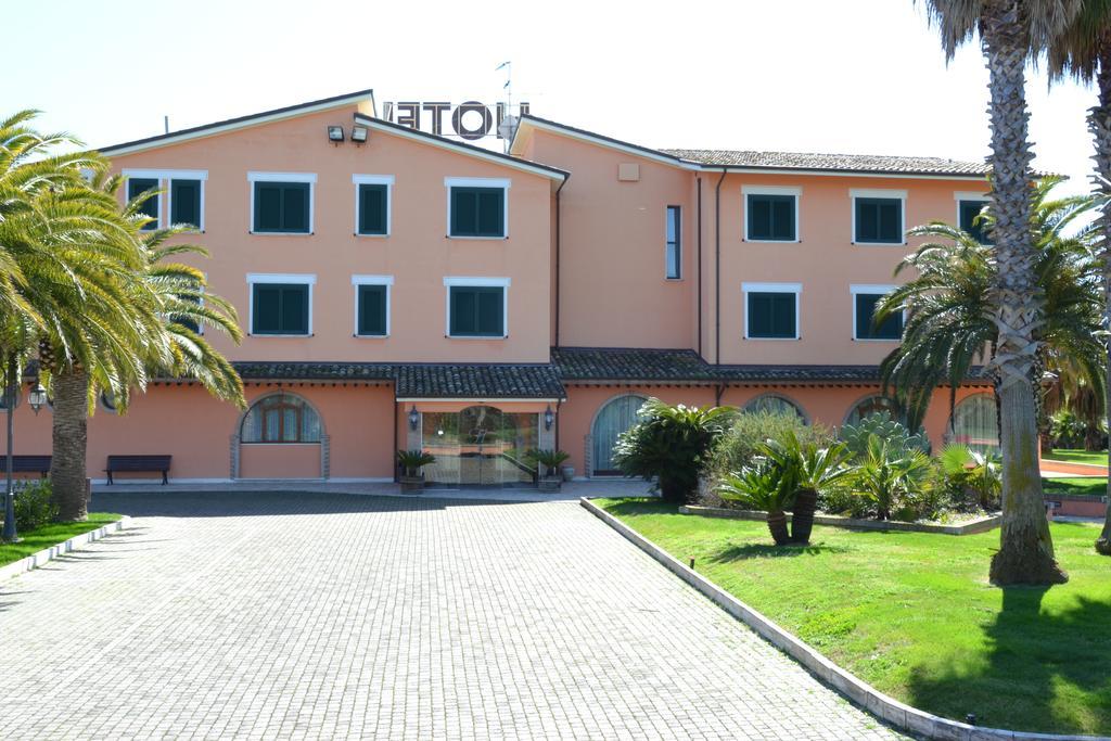 Villa Luigi Hotel & Restaurant Nuova Gestione Villa Rosa Di Martinsicuro Exteriér fotografie